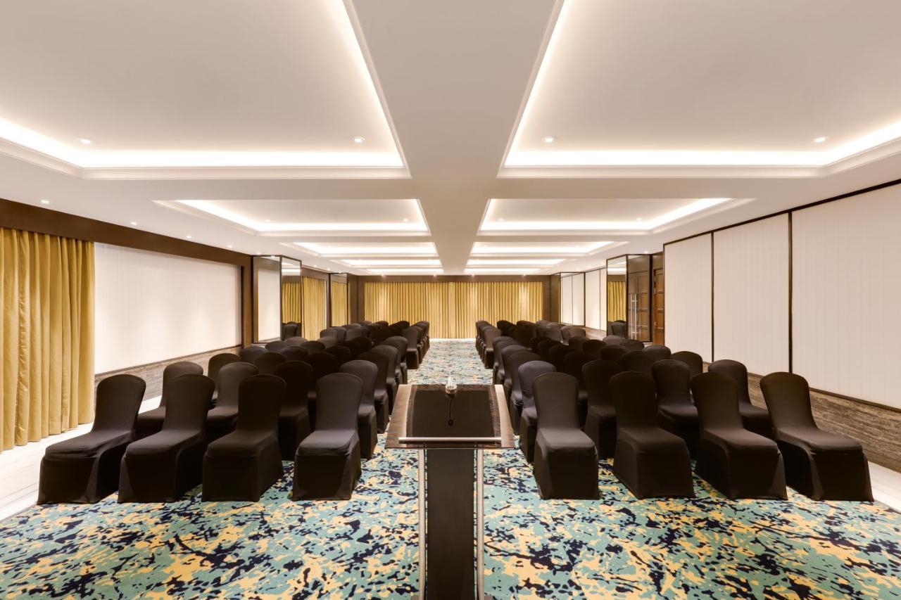 Готель Lemon Tree Premier, Mumbai International Airport Екстер'єр фото