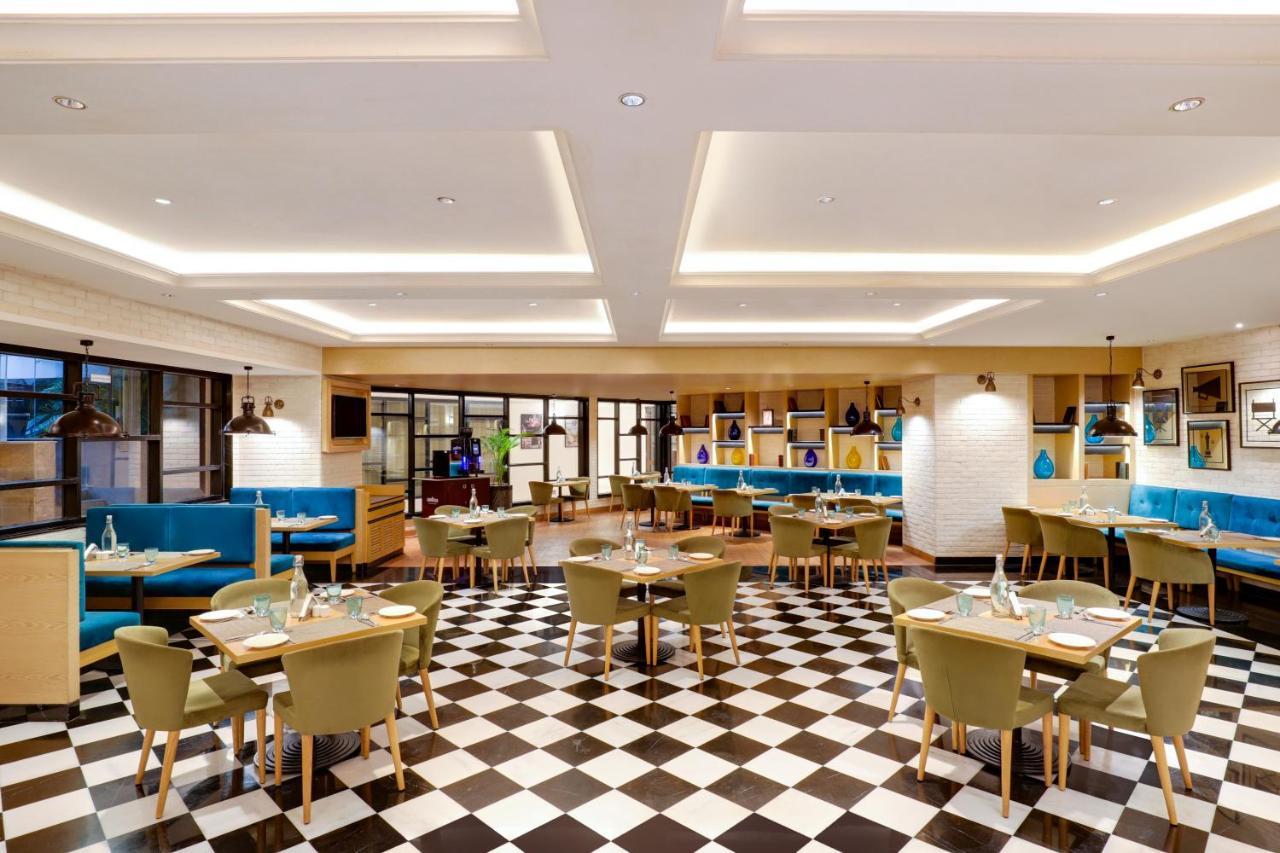 Готель Lemon Tree Premier, Mumbai International Airport Екстер'єр фото